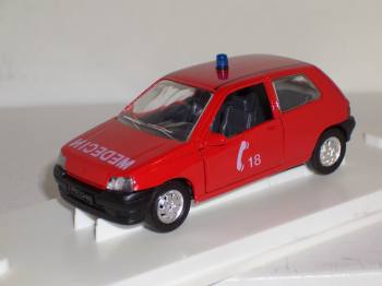 Renault Clio Notarzt Feuerwehr - Verem 1/43