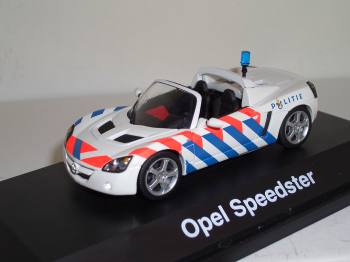 Opel Speedster Politie Schuco modelcar 1:43