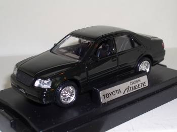 Toyota Crown Athlete 2000 modele reduit 1:43 MTECH